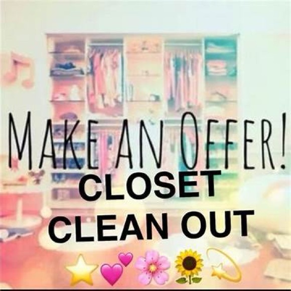 CLEARING OUT MY CLOSET! EVERYTHING MUST GO!! - Picture 1 of 3